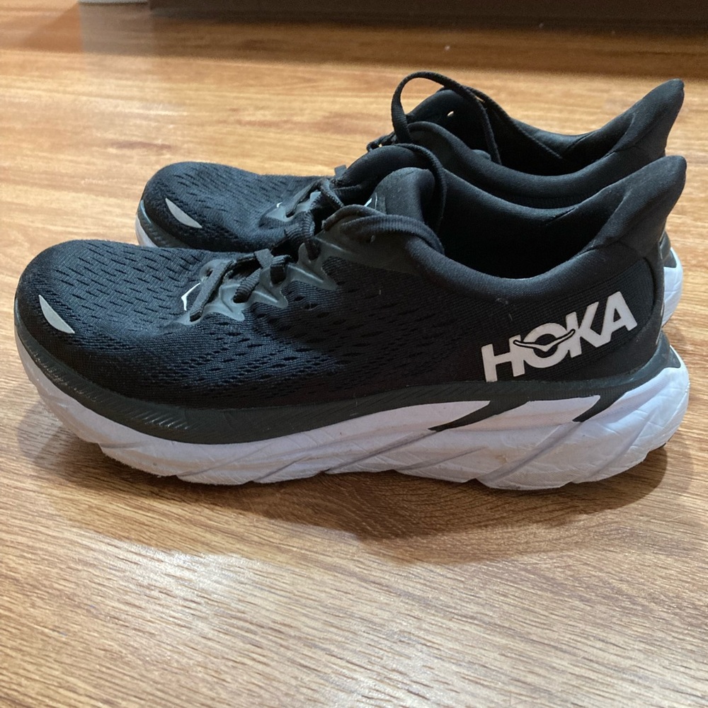 Hoka Clifton 8 Women’s Size 8.5
